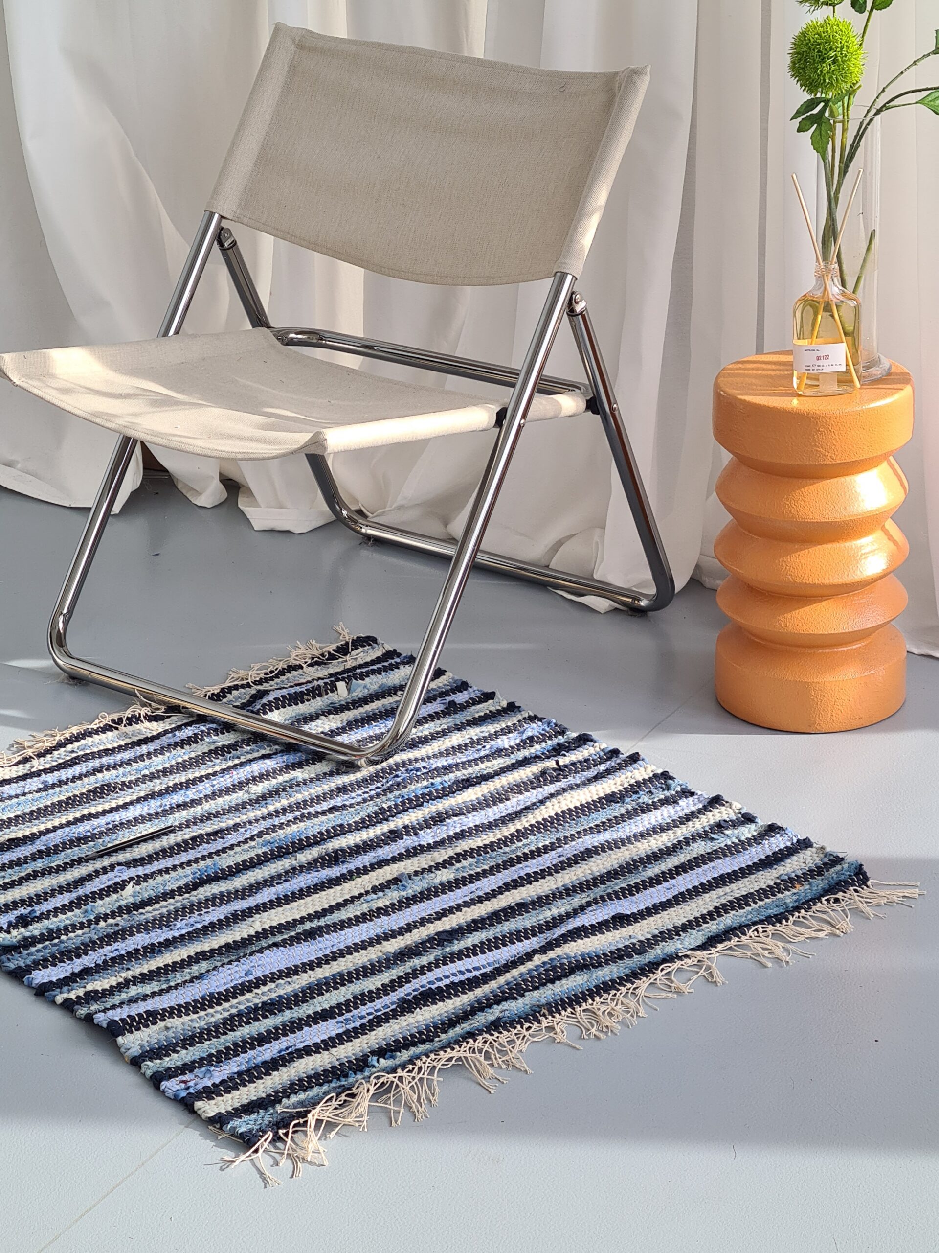 HAND WOVEN RUG MADE WITH UPCYCLED MATERIALS (89x79.5)